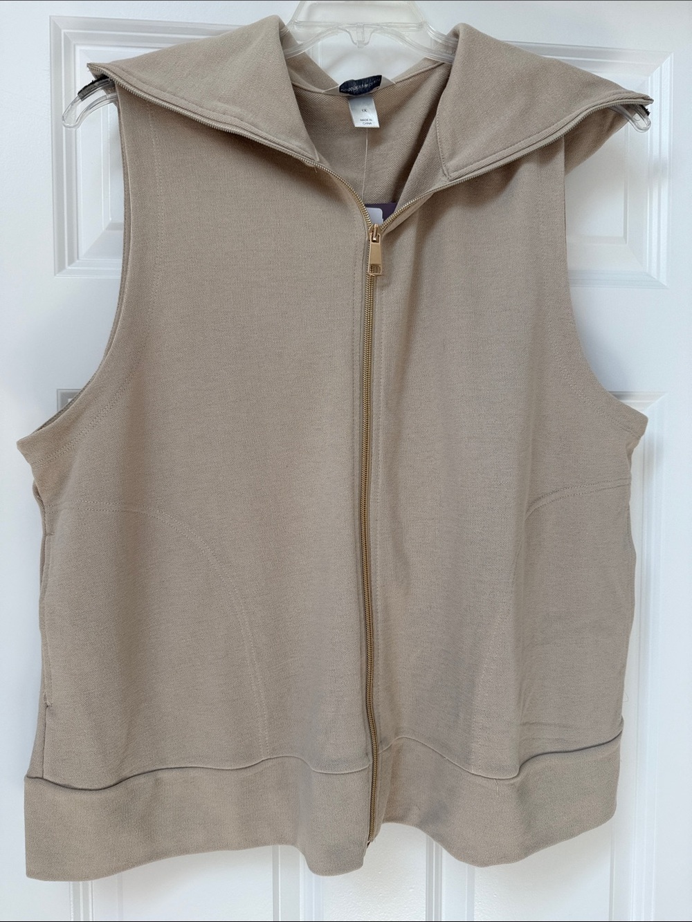 CHRISTOPHER & BANKS NWT full zip vest w oversized collar and pockets size 1X